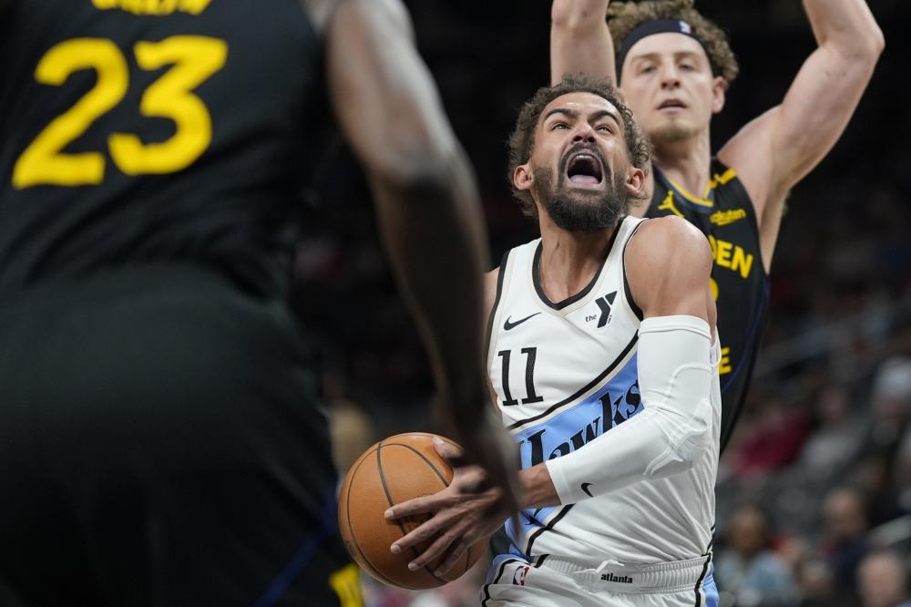 被罚下2人后输球！皇马电视台愤怒：内格雷拉制造的裁判