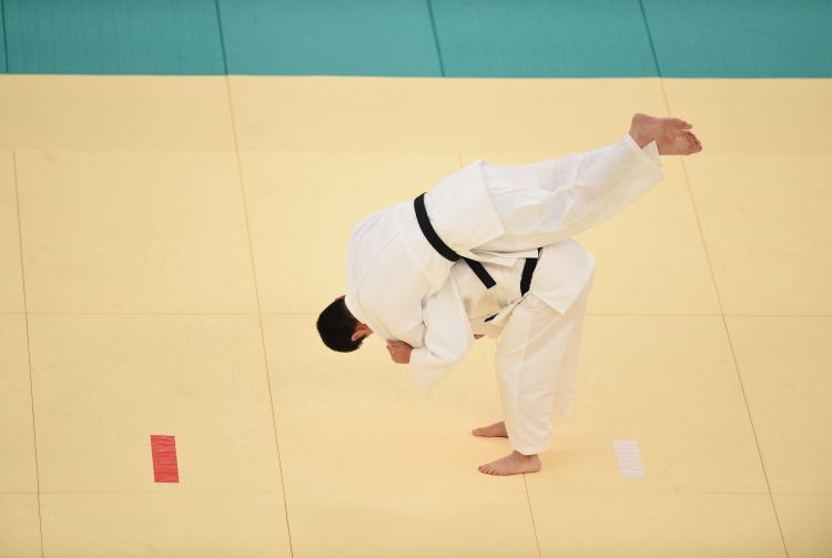 梁民革：本赛季目标是至少打进10球；我希望尽快回归热刺